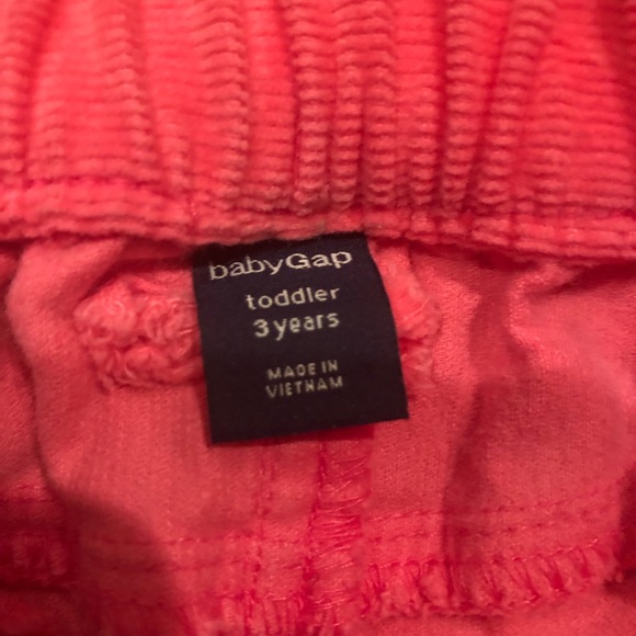 BabyGap Bright Pink Corduroy Ruffle Skirt Size 3T - Picture 3 of 5